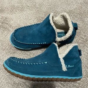 LL Beans slipper boot woman’s size 8. Worn a few times around the house.
